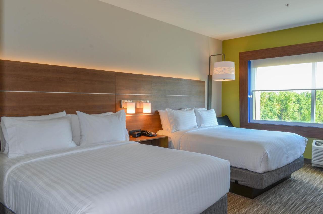 Holiday Inn Express & Suites - Charlotte Ne - University Area, An Ihg Hotel Экстерьер фото